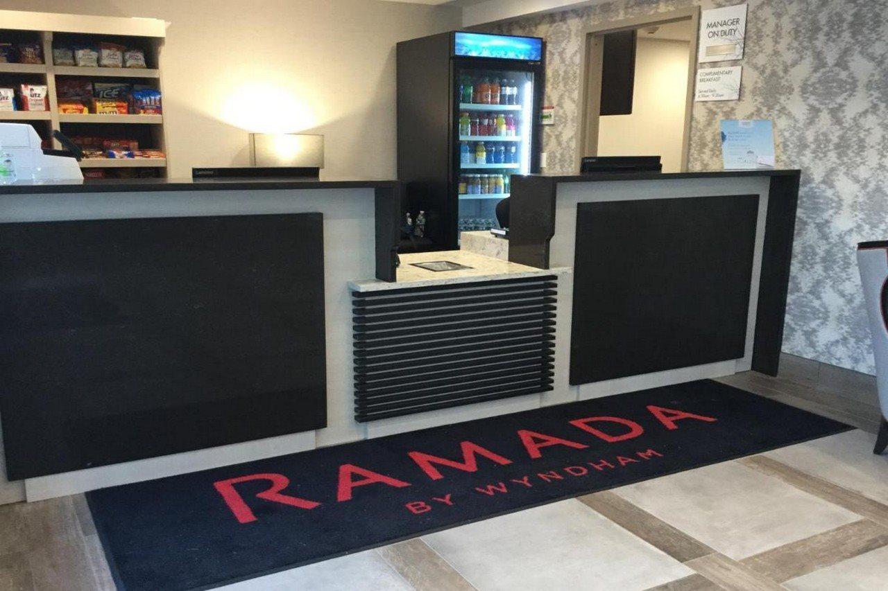 Hotel Ramada By Wyndham Bronx Terminal New York Exteriér fotografie
